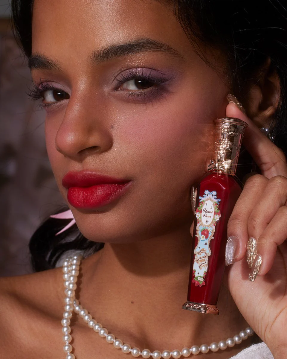 احمر شفاه ستروبيري فلاور نوز | Flower knows Strawberry Rococo Cloud Lip Cream - Image 10