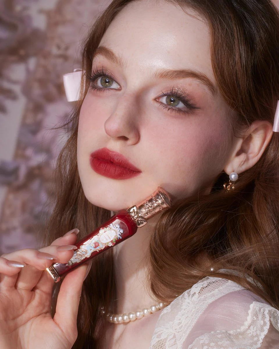 احمر شفاه ستروبيري فلاور نوز | Flower knows Strawberry Rococo Cloud Lip Cream - Image 9