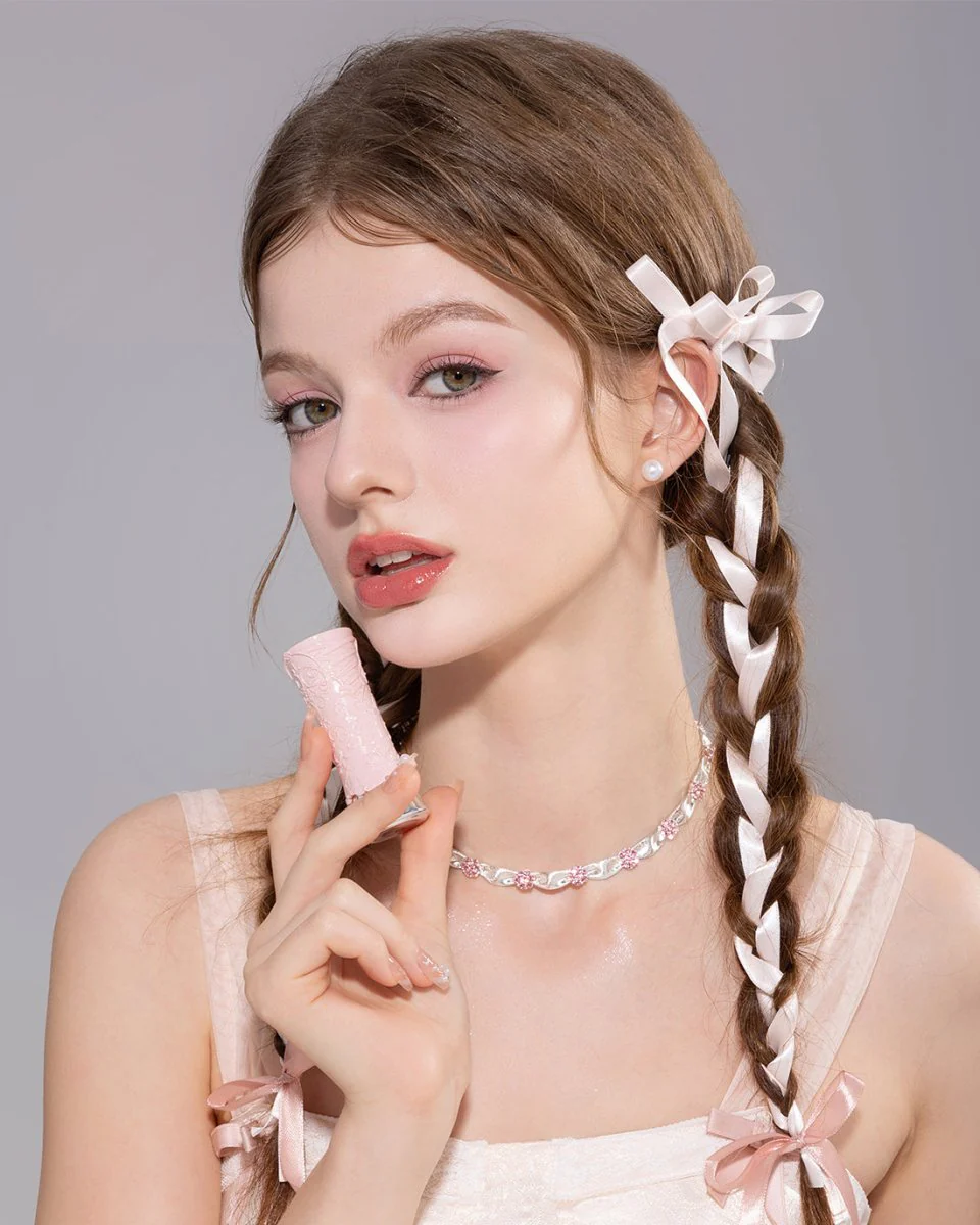 ليب كلوس سوان فلاور نوز | Flower knows Swan Ballet Shine Lipstick - Image 4