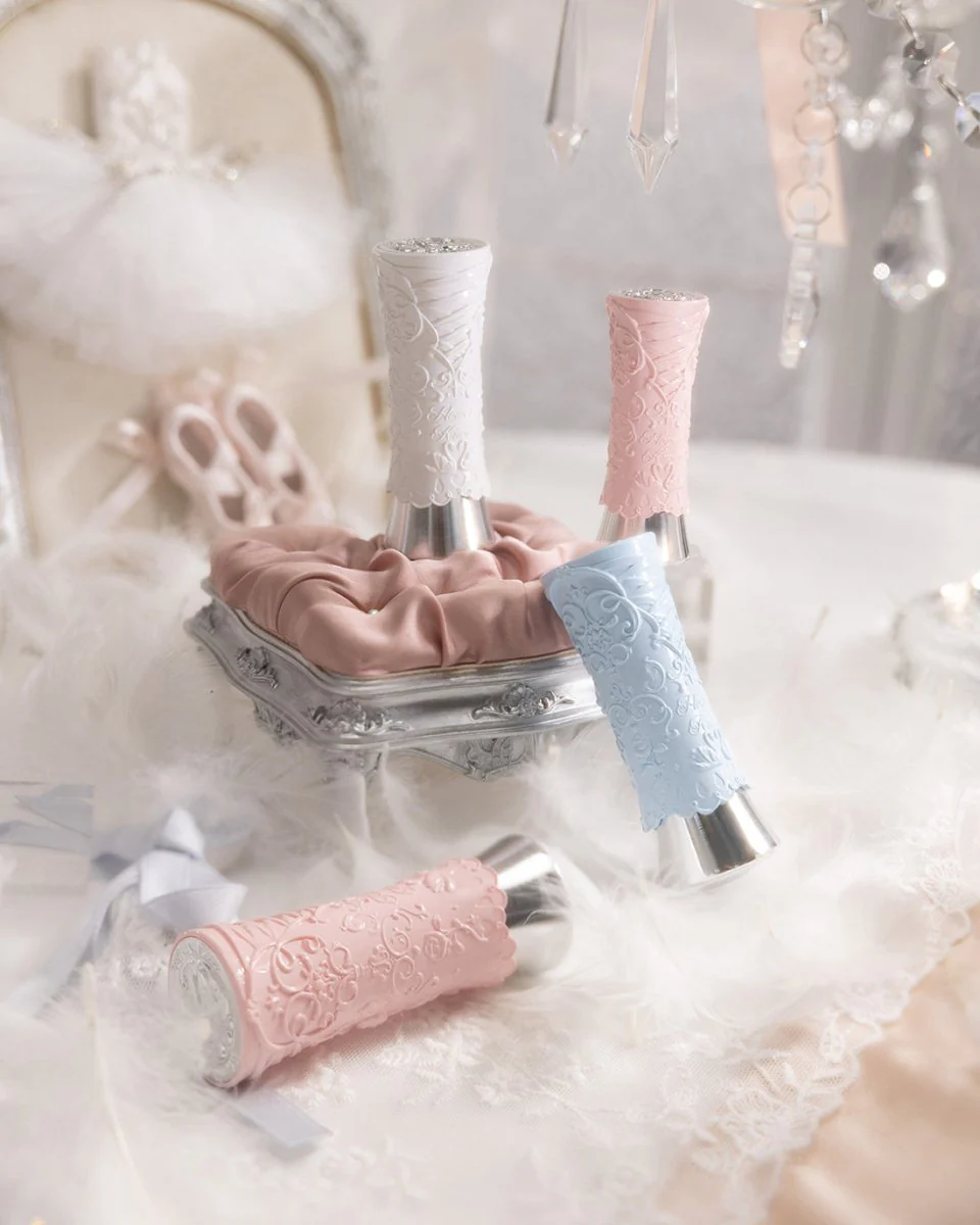 ليب كلوس سوان فلاور نوز | Flower knows Swan Ballet Shine Lipstick - Image 6