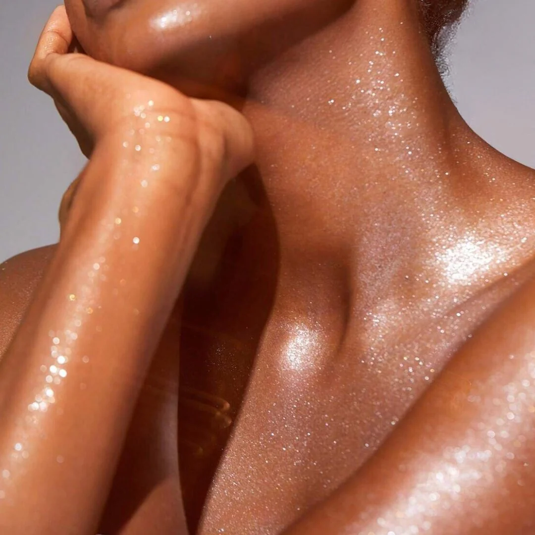 هايلايتر مست للجسم شيكلام | Sheglam Go Go Glow Highlighting Body Mist - Image 3