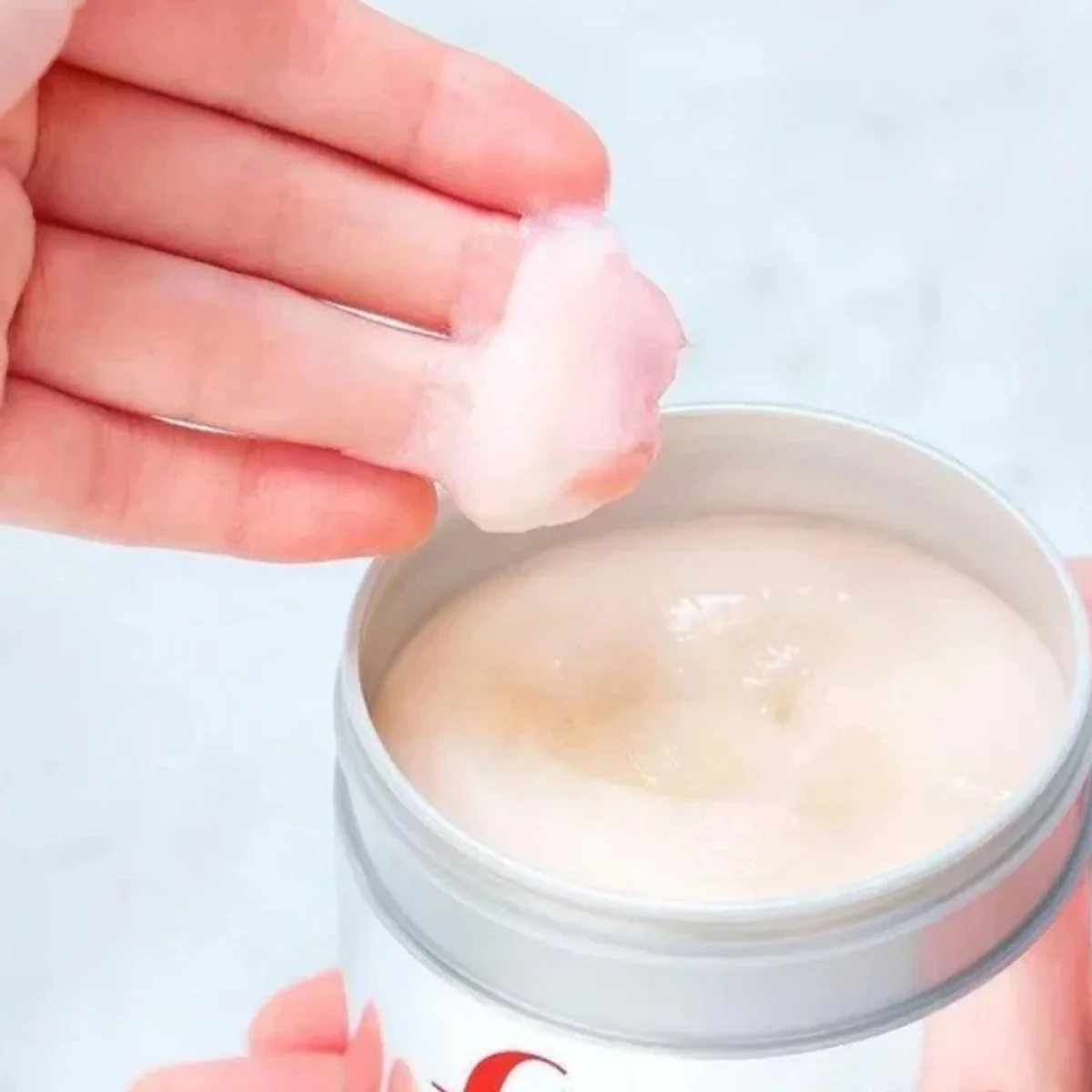 شيسيدو ماسك الشعر فينو  - 230غم | Shiseido Fino Premium Touch Hair Mask - Image 3