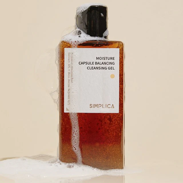 غسول كركديه سمبليكا - 200مل | Simplica Capsule Balancing Cleansing Gel - Image 3
